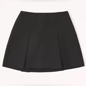NEW Abercrombie and Fitch Pleated Menswear Mini Skort